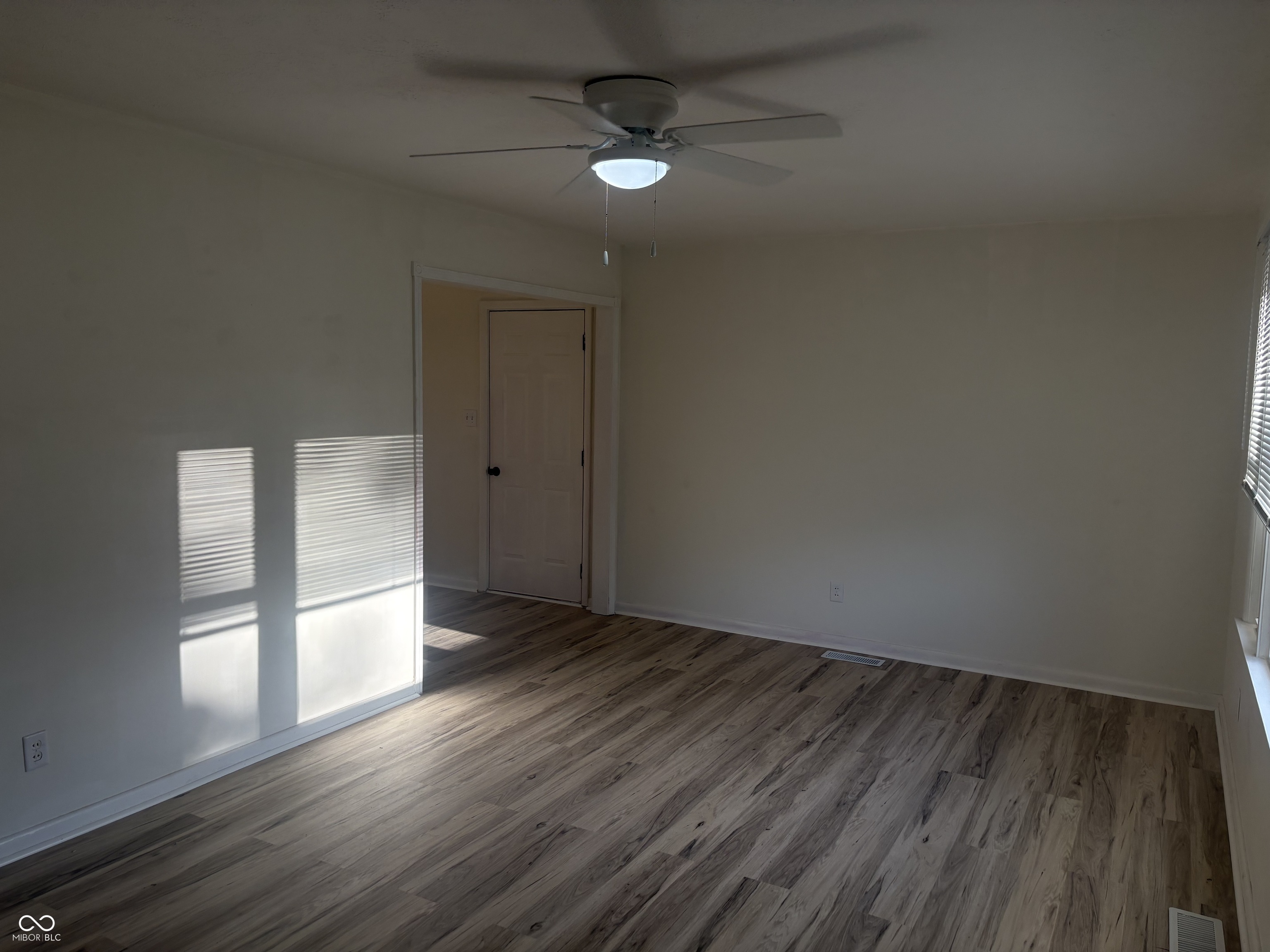 711 Howard Road Greenwood, IN 46142 - Photo 5 of 21 Gallery Image 5
