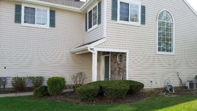 1008 Spring Court Darien, IL 60561 - Photo 4 of 42
