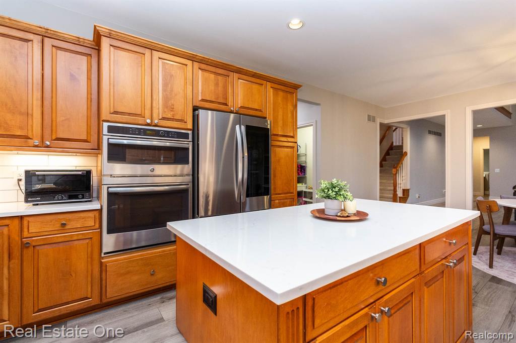 6536 Chatham Circle Rochester Hills, MI 48306 - Photo 16 of 77 Gallery Image 16