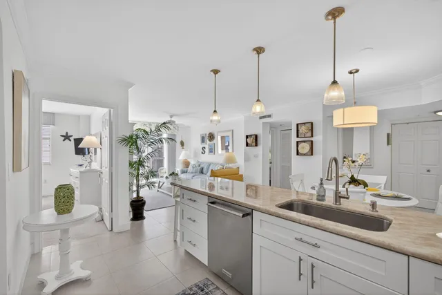 $4,250 | 1801 North Flagler Drive, Unit 735, West Palm Beach, FL 33407