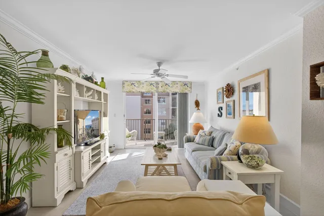 $4,250 | 1801 North Flagler Drive, Unit 735, West Palm Beach, FL 33407