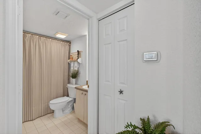 $4,250 | 1801 North Flagler Drive, Unit 735, West Palm Beach, FL 33407