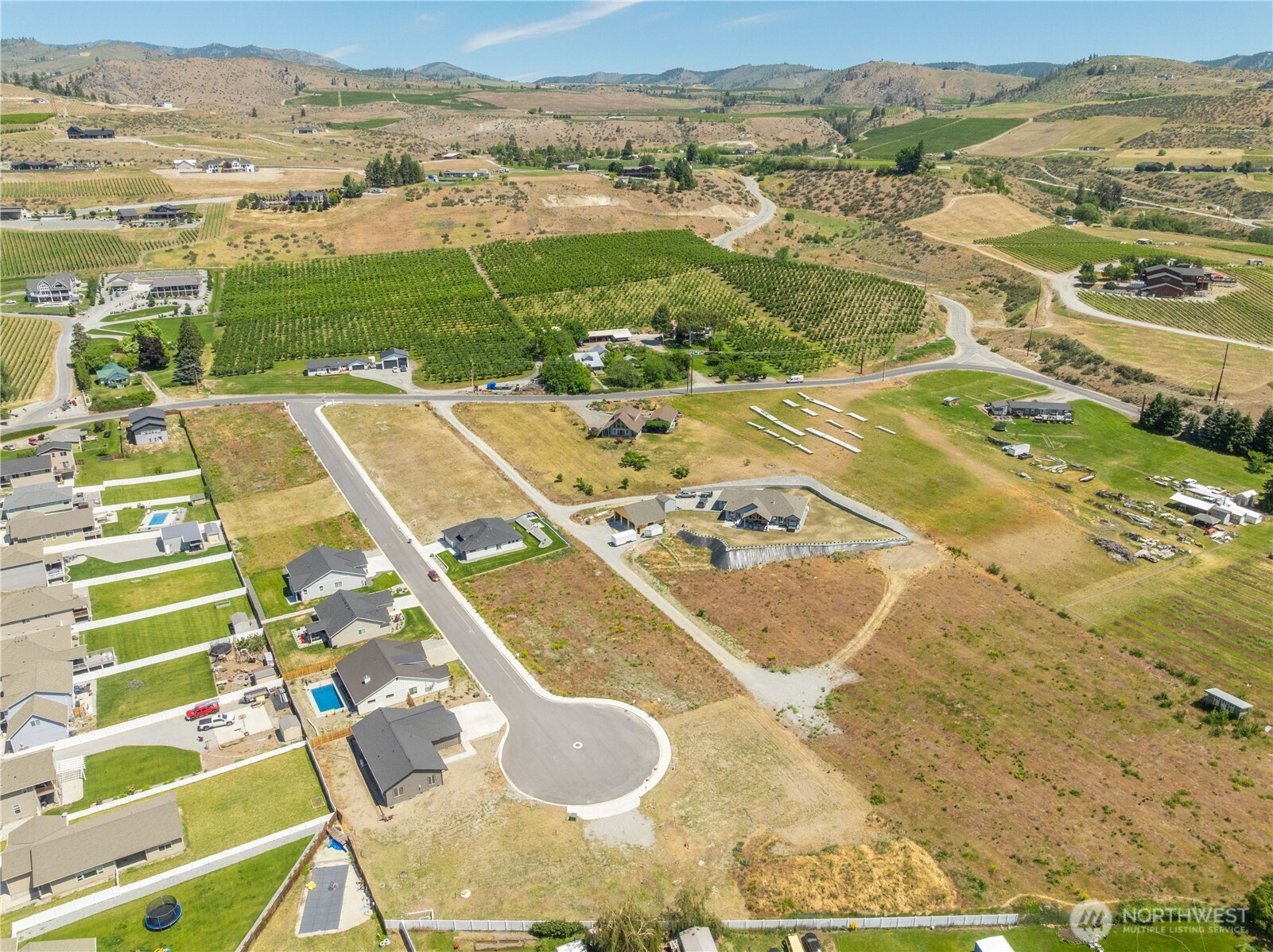 58 Sailing Hawk Lane Manson, WA 98831 - Photo 33 of 36 a view of a city