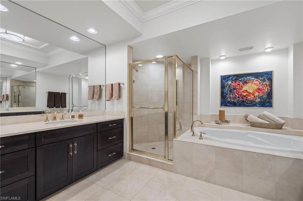 285 Grande Way, Unit 404 Naples, FL 34110 - Photo 17 of 38