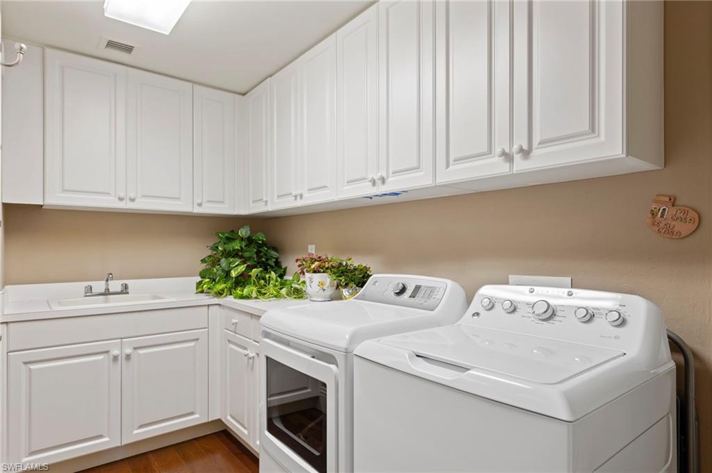 285 Grande Way, Unit 404 Naples, FL 34110 - Photo 26 of 38