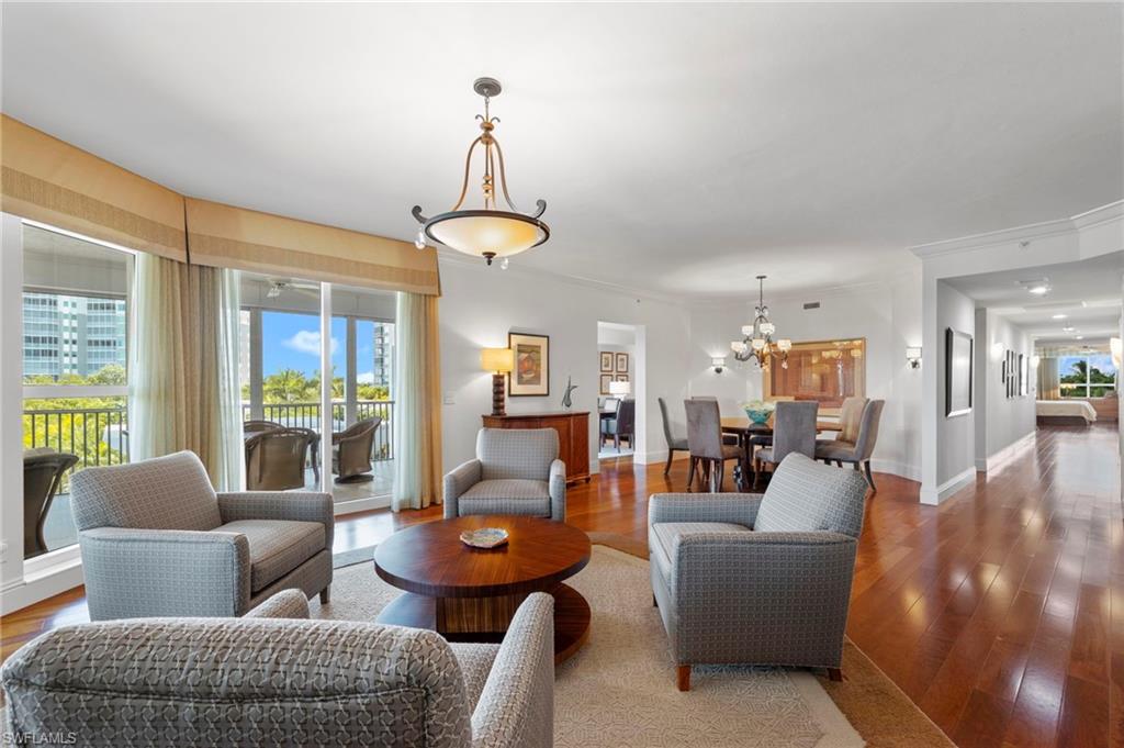 285 Grande Way, Unit 404 Naples, FL 34110 - Photo 9 of 38