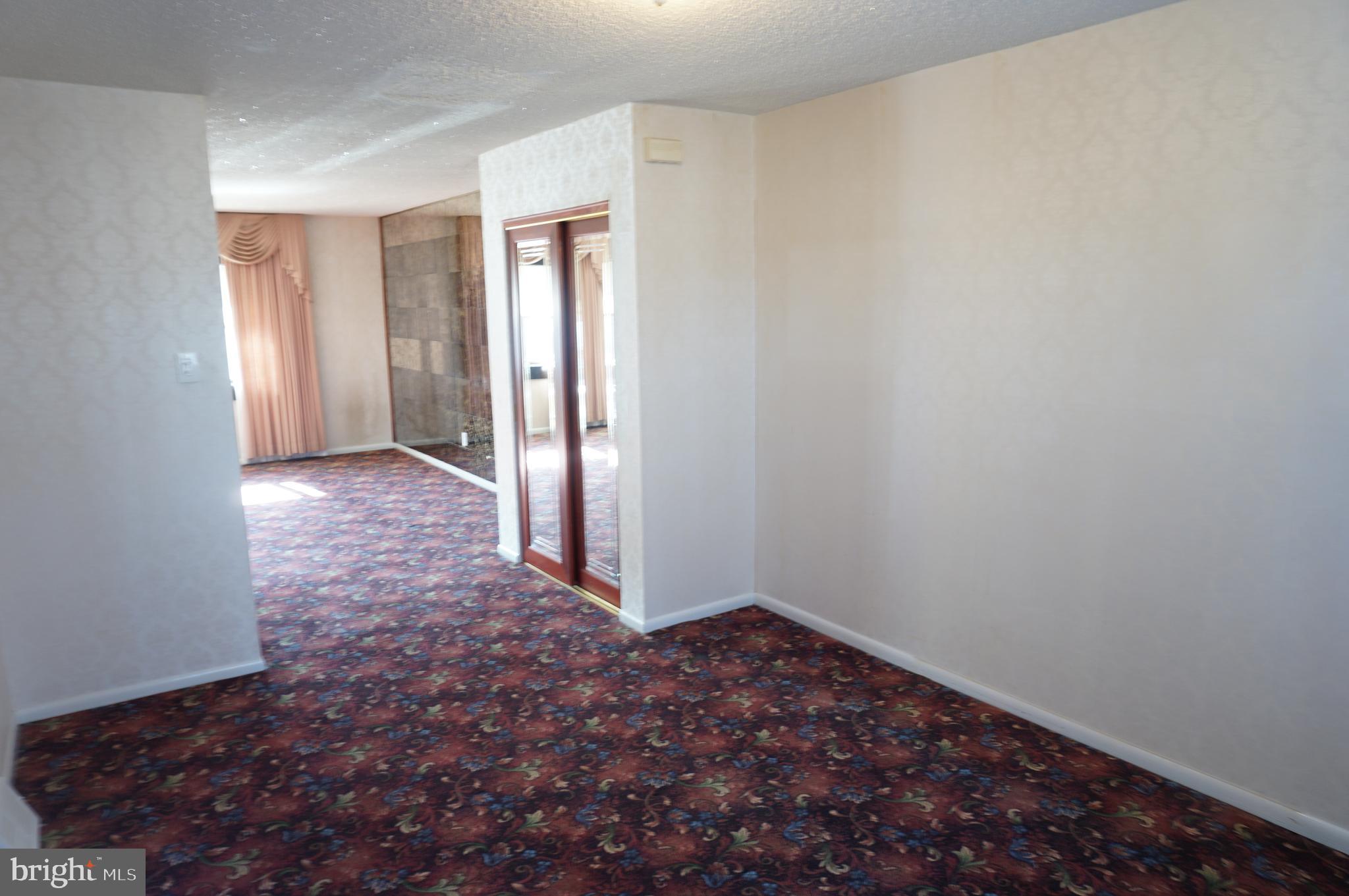 3311 Ancona Road Philadelphia, PA 19154 - Photo 9 of 32 Dinging room