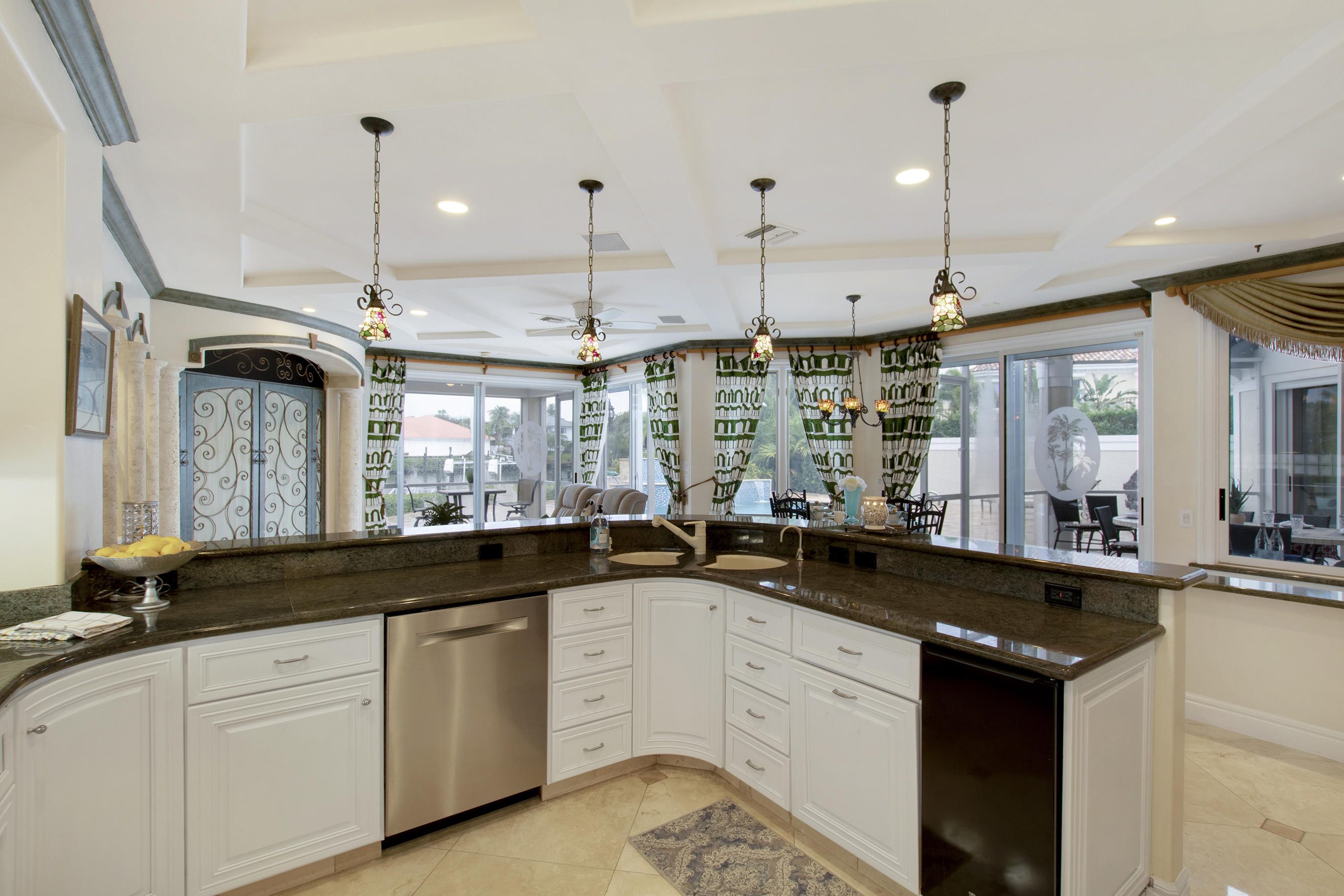 3349 Bridgegate Drive Jupiter, FL 33477 - Photo 15 of 47 Kitchen