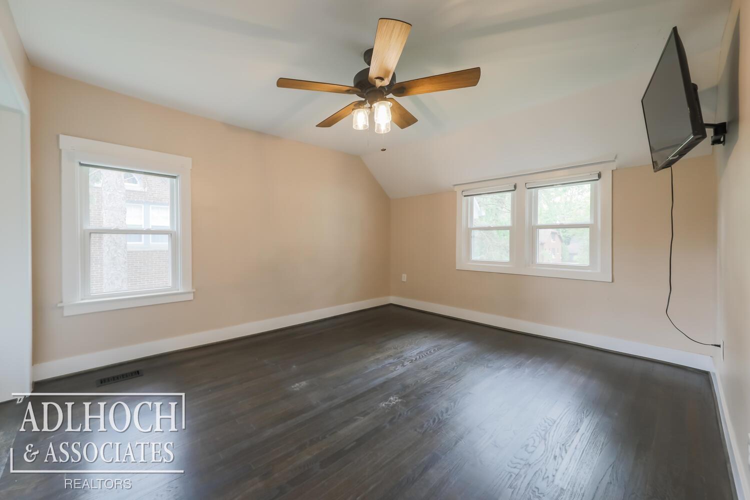 1438 Yorkshire Road Grosse Pointe Park, MI 48230 - Photo 13 of 19