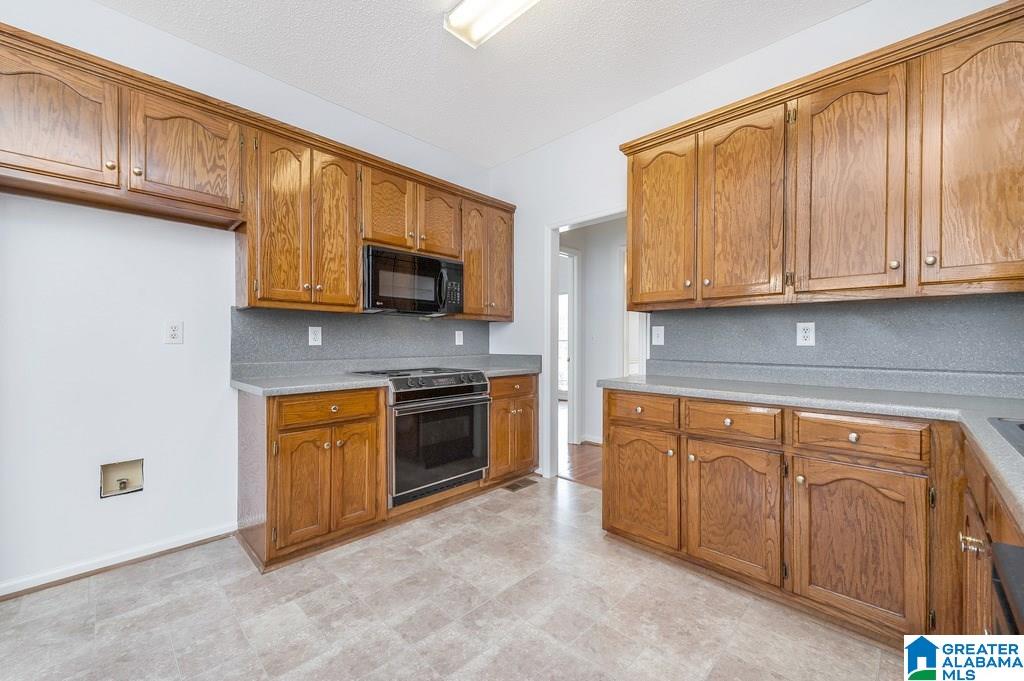 125 Cambridge Lane Alabaster, AL 35007 - Photo 11 of 32