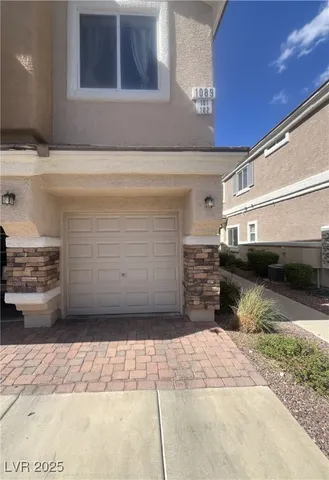 $1,550 | 1089 Elation Lane, Unit 1, Henderson, NV 89002