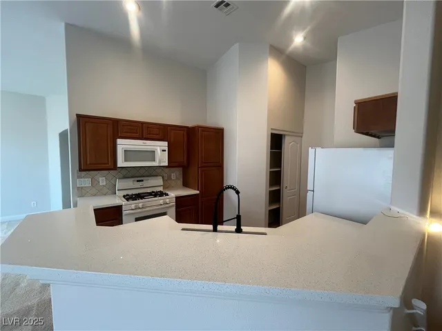 $1,550 | 1089 Elation Lane, Unit 1, Henderson, NV 89002