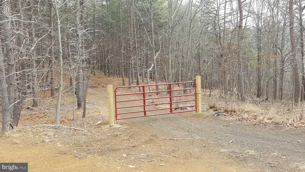 $198,000 | 253 Silver Fox Lane, Romney, WV 26757