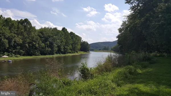 $198,000 | 253 Silver Fox Lane, Romney, WV 26757