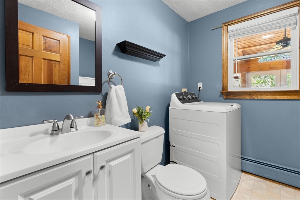 7 Byfield Road Groveland, MA 01834 - Photo 18 of 42 Gallery Image 18