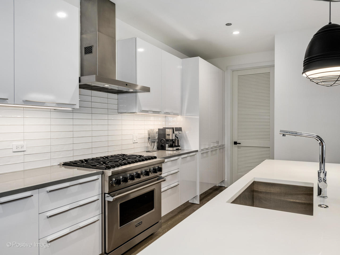111 South Peoria Street, Unit 706 Chicago, IL 60607 - Photo 13 of 24