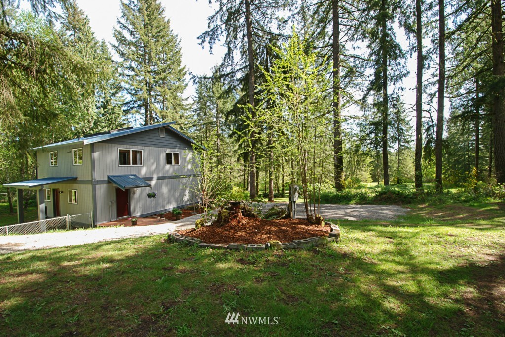 5723 137th Avenue Southwest Rochester, WA 98579 - Photo 1 of 24