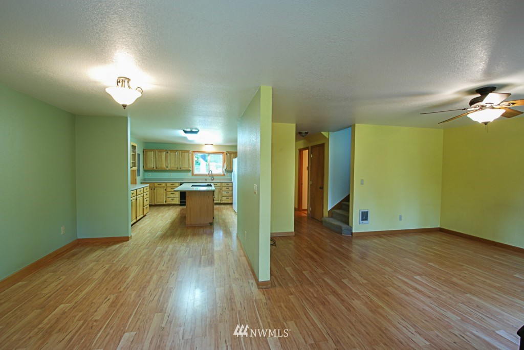 5723 137th Avenue Southwest Rochester, WA 98579 - Photo 6 of 24