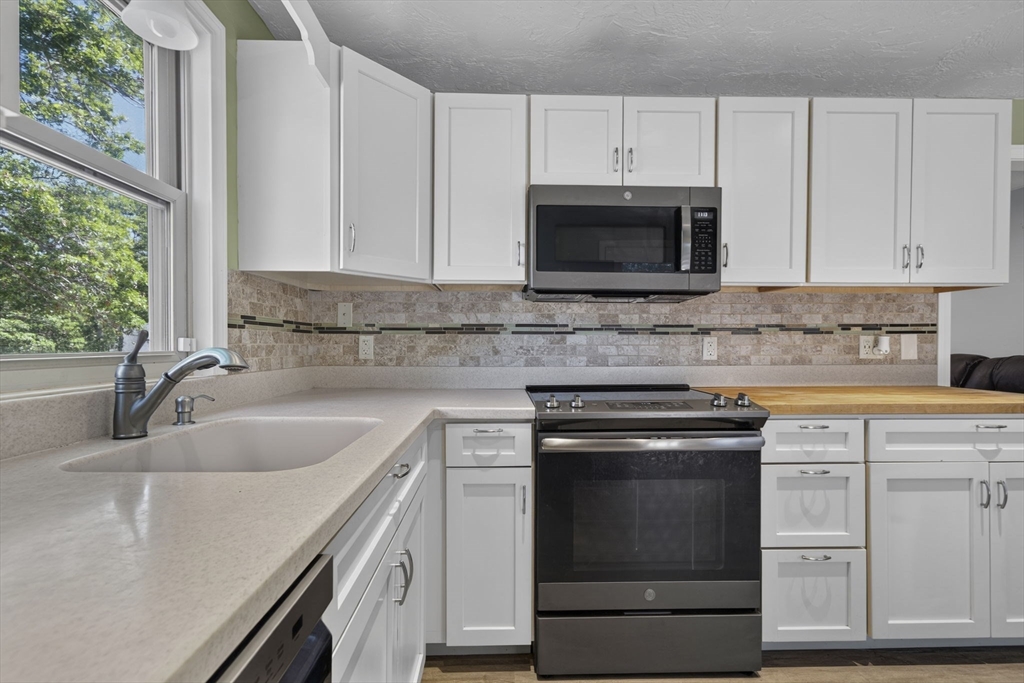 1 Pebble Path Sandwich, MA 02644 - Photo 8 of 41