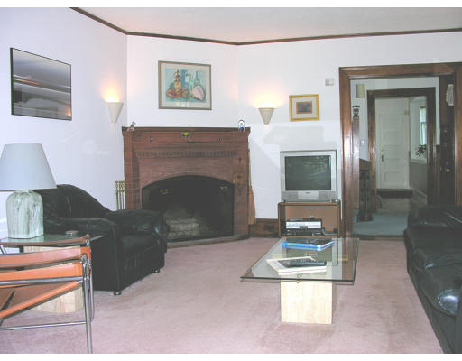 418 Brook Road Milton, MA 02186 - Photo 4 of 14 Gallery Image 4