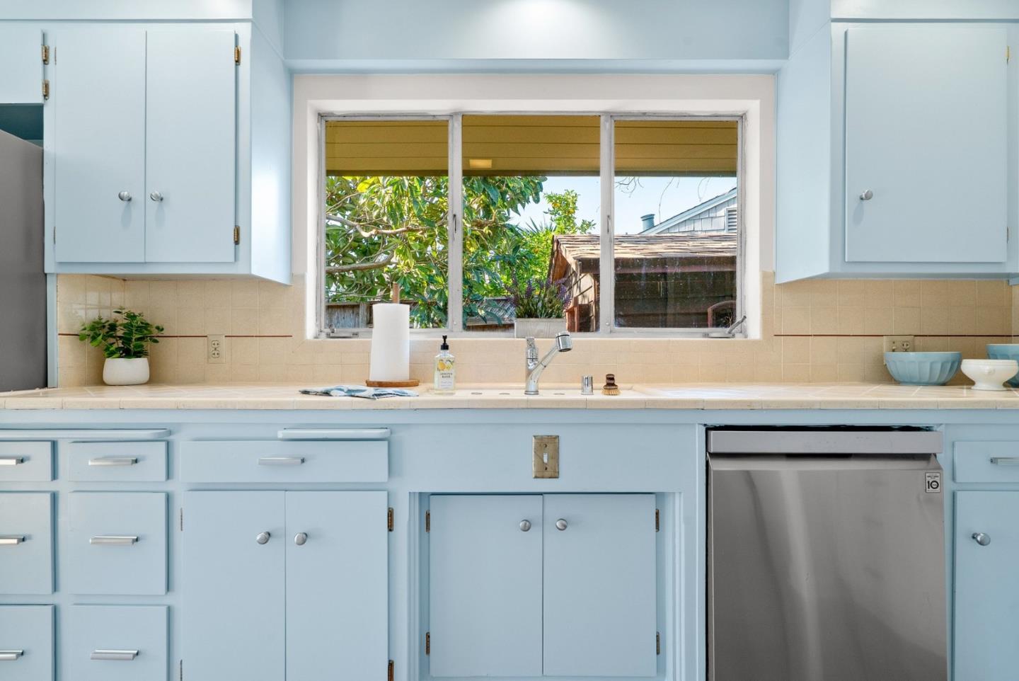 131 Spring Street Santa Cruz, CA 95060 - Photo 12 of 47