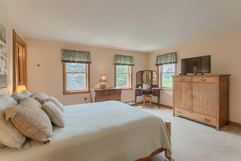 62 Chamberlain Road Westford, MA 01886 - Photo 20 of 30 Gallery Image 20