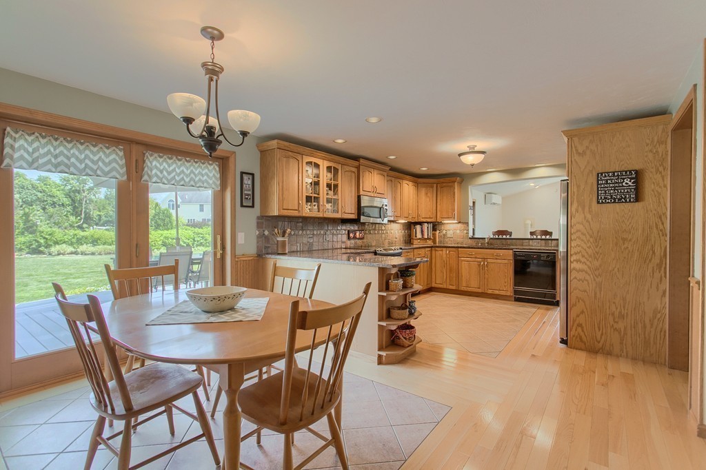 62 Chamberlain Road Westford, MA 01886 - Photo 7 of 30 Gallery Image 7
