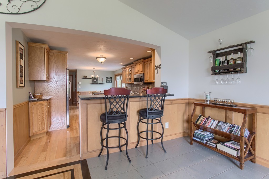62 Chamberlain Road Westford, MA 01886 - Photo 8 of 30 Gallery Image 8