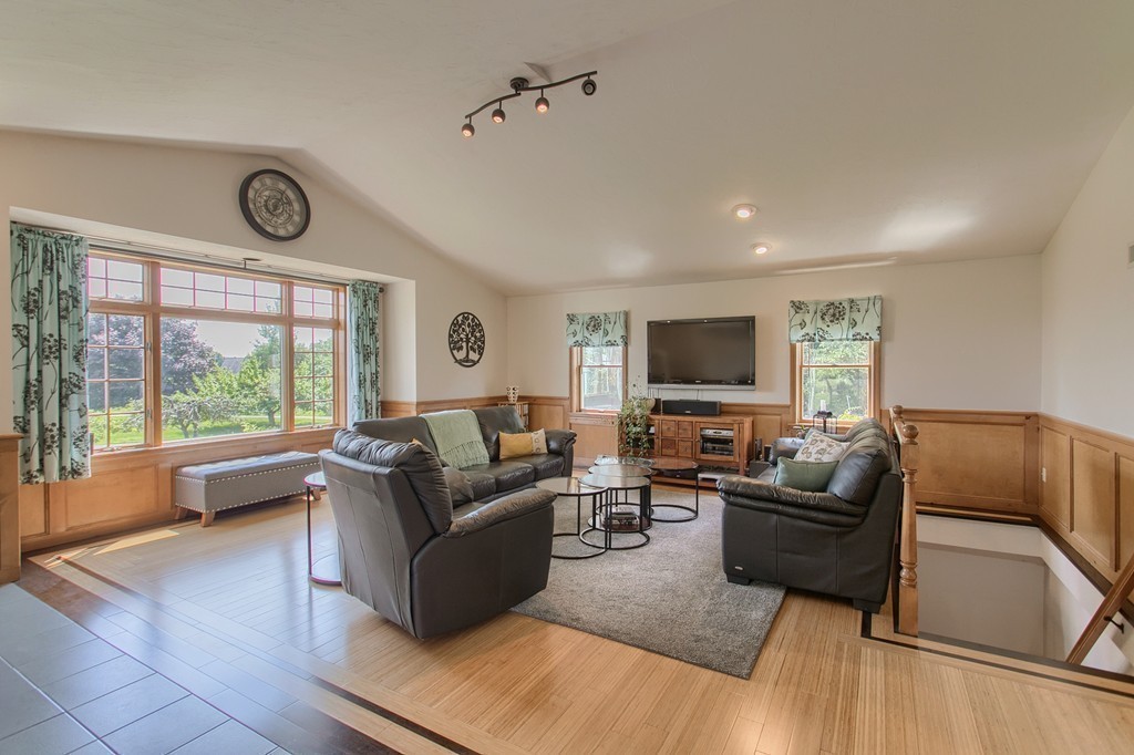 62 Chamberlain Road Westford, MA 01886 - Photo 9 of 30 Gallery Image 9