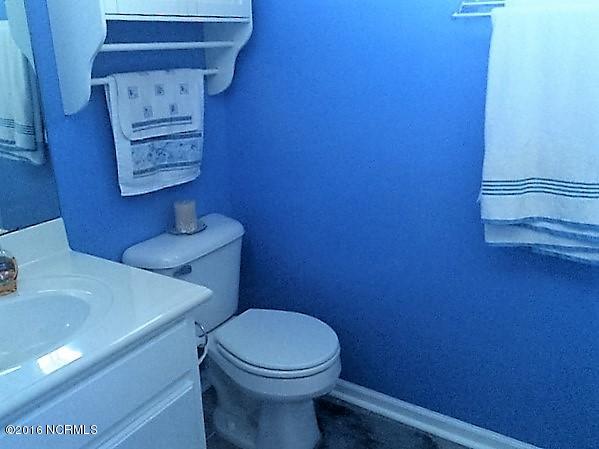 1140 Tebo Road New Bern, NC 28562 - Photo 11 of 21 Guest bath w/tile flooring.