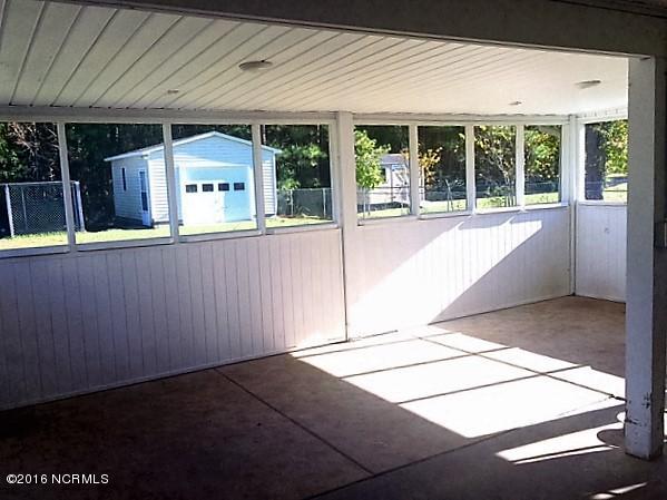 1140 Tebo Road New Bern, NC 28562 - Photo 16 of 21 Screened porch, view 2.
