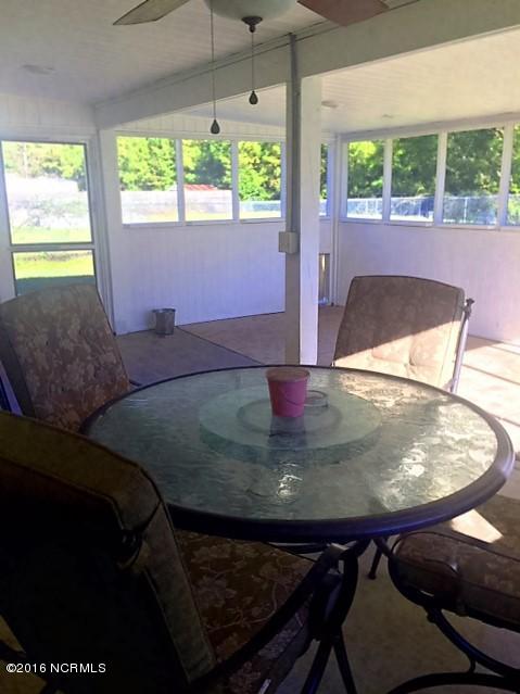1140 Tebo Road New Bern, NC 28562 - Photo 17 of 21 Screened porch, view 3.