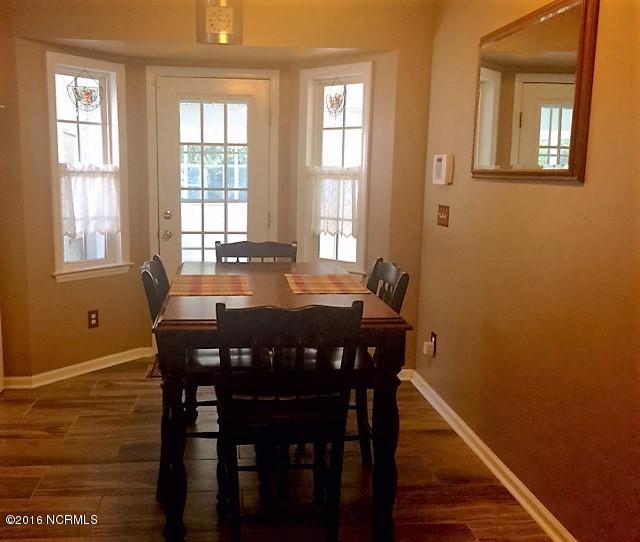 1140 Tebo Road New Bern, NC 28562 - Photo 6 of 21 Dining Room w/bay window.