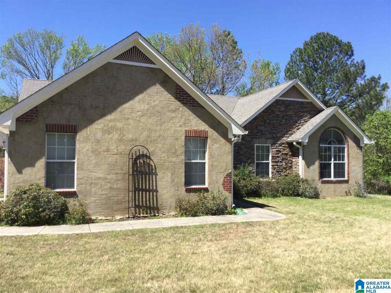 100 Lake Terrace Alabaster, AL 35007 - Photo 1 of 18