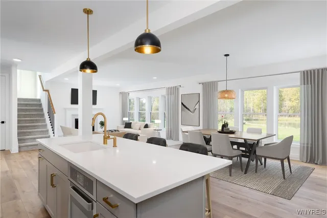 $779,900 | 5693 Dorothy Circle, Clarence, NY 14032