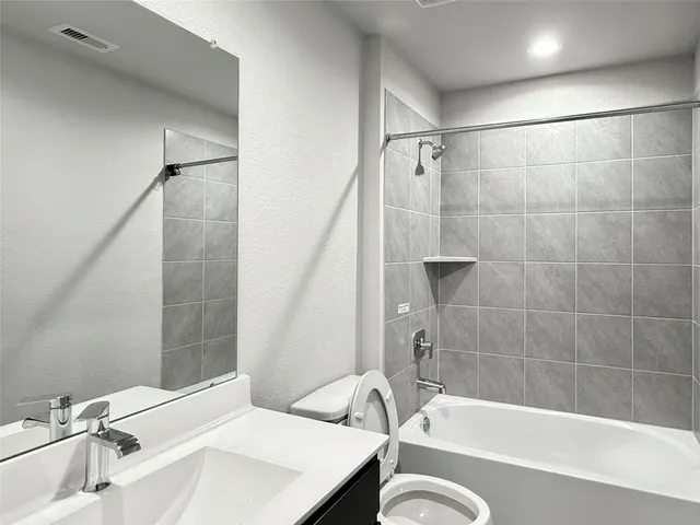 $2,400 | 29735 Cayenne Circle, Katy, TX 77494