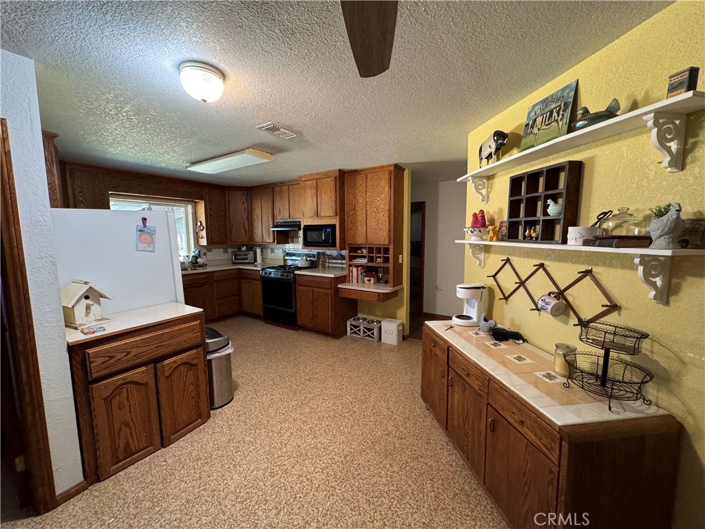 35648 Mountain View Road Hinkley, CA 92347 - Photo 11 of 50