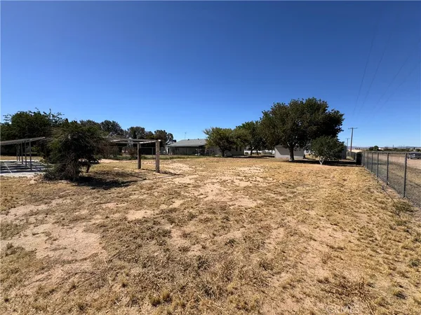 $589,000 | 35648 Mountain View Road, Hinkley, CA 92347