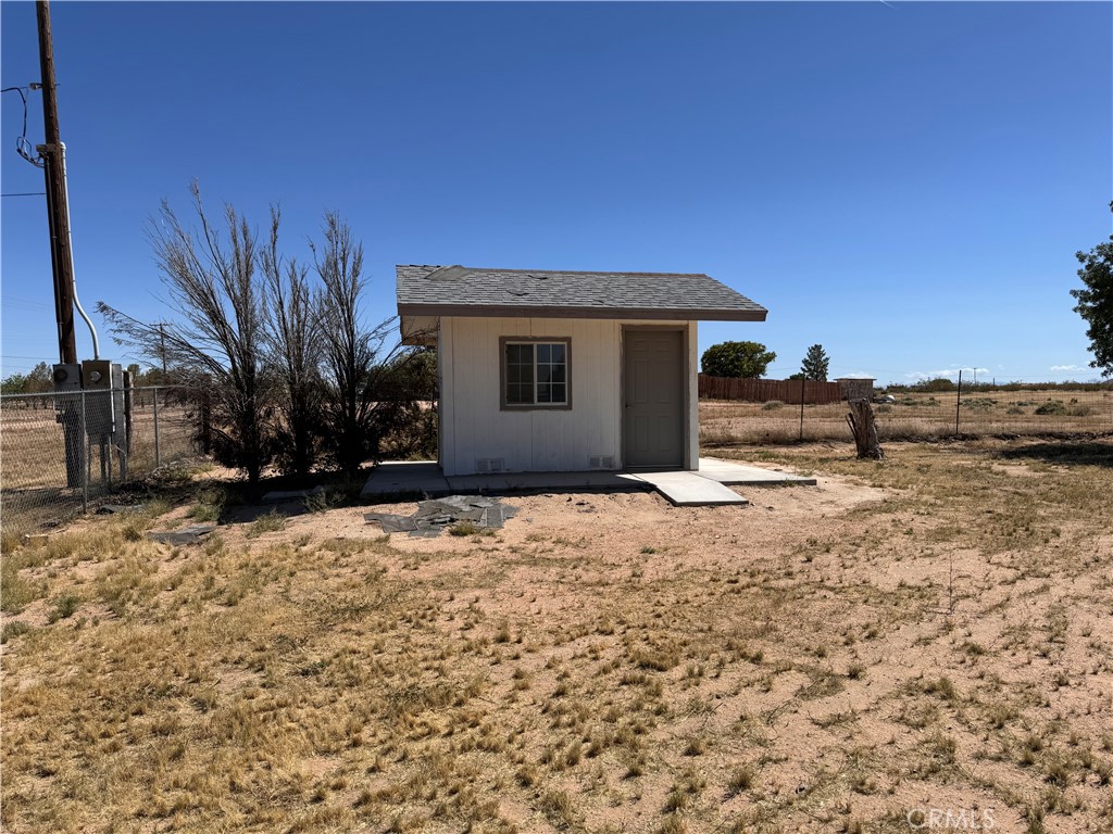 35648 Mountain View Road Hinkley, CA 92347 - Photo 41 of 50