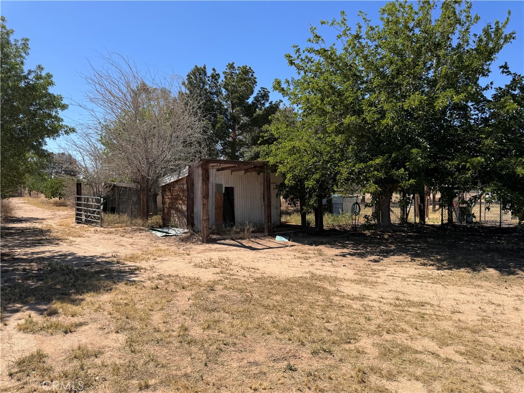 35648 Mountain View Road Hinkley, CA 92347 - Photo 42 of 50