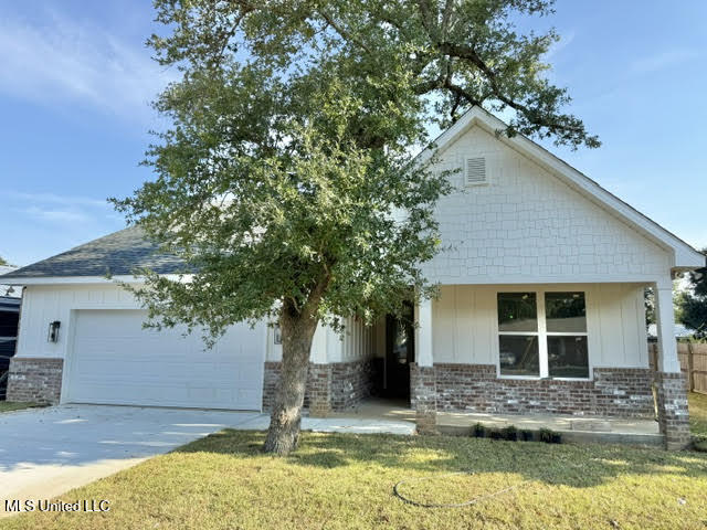 524 7th Street Bay St. Louis, MS 39520 - Photo 1 of 18 front
