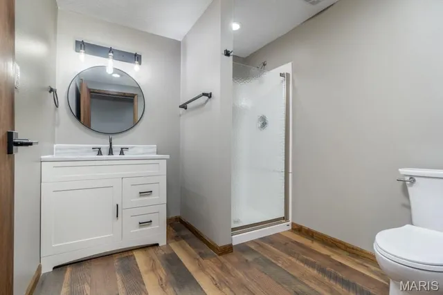 $689,900 | 24110 Evanston Road, Lebanon, MO 65536