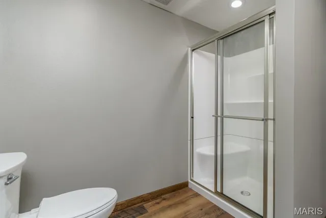 $689,900 | 24110 Evanston Road, Lebanon, MO 65536