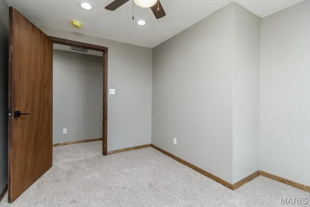 $689,900 | 24110 Evanston Road, Lebanon, MO 65536