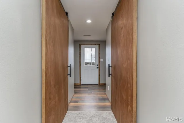 $689,900 | 24110 Evanston Road, Lebanon, MO 65536