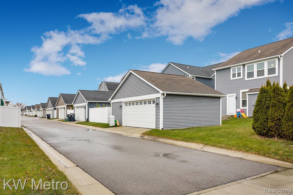 2401 Massoit Road Royal Oak, MI 48073 - Photo 40 of 44