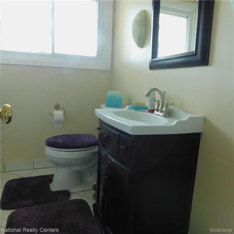 32051 Middlebelt Road Farmington Hills, MI 48334 - Photo 15 of 17