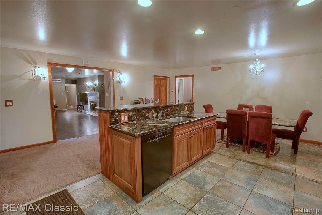 905 North Reading Road Bloomfield Hills, MI 48304 - Photo 10 of 24 Kitchen_3rd_View.jpg