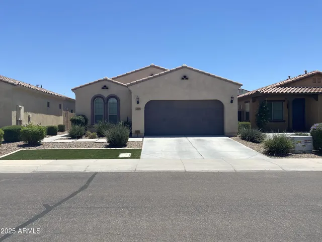 $2,295 | 3533 South Washington Street, Chandler, AZ 85248