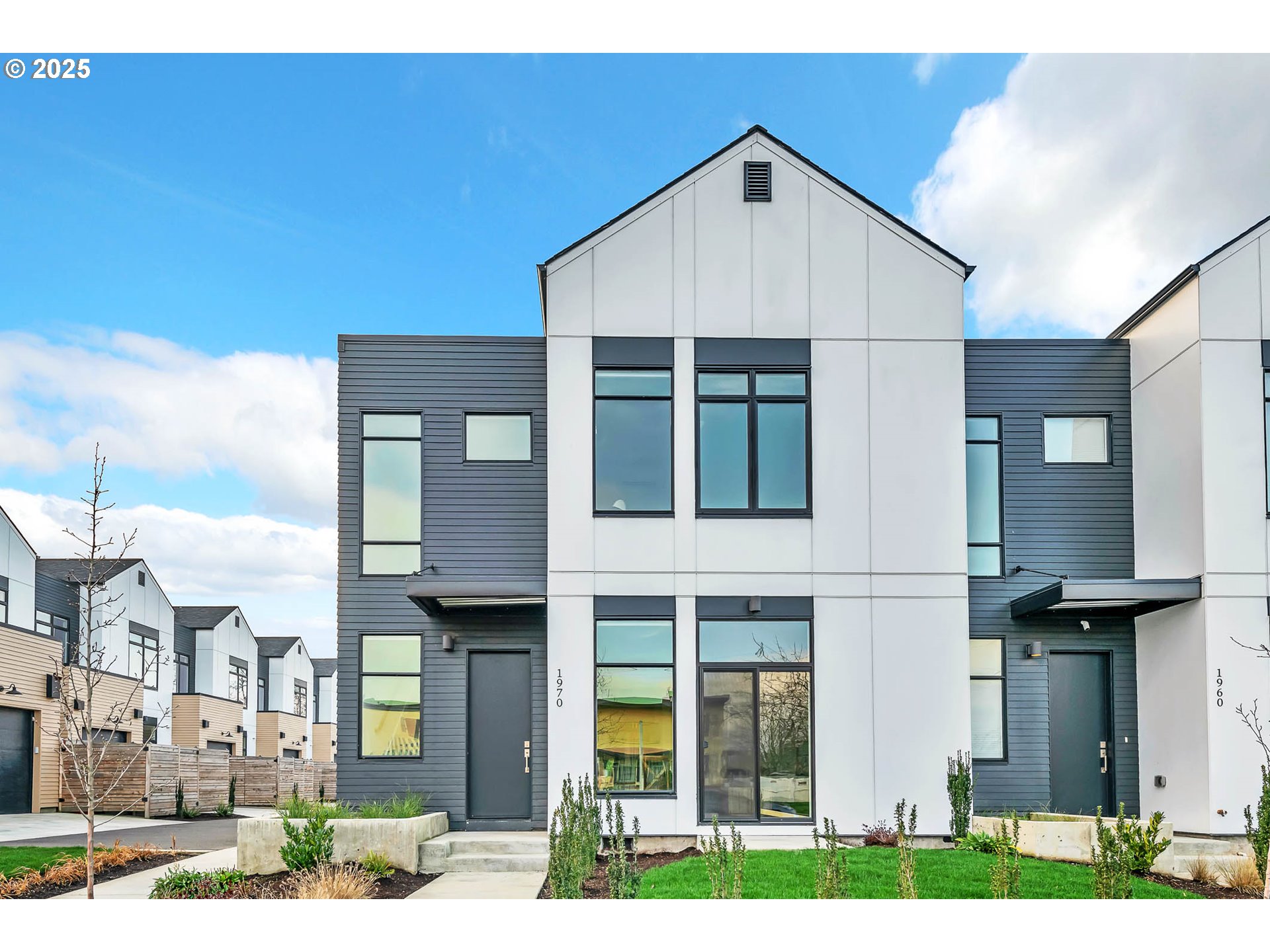 1970 Amazon Parkway Eugene, OR 97405 - Photo 2 of 36